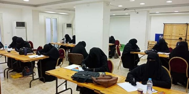 متابعة الأستاذ عبدالله بدران للامتحانات