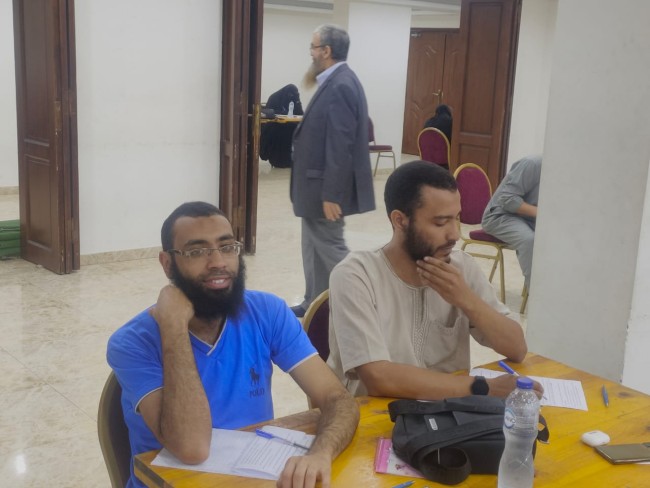 جانب من متابعة أمين الحزب