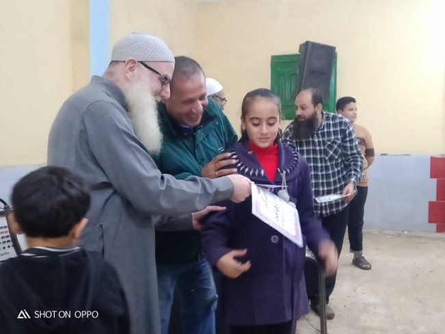 جانب من لقاء النائب أحمد العرجاوي بالأهالي