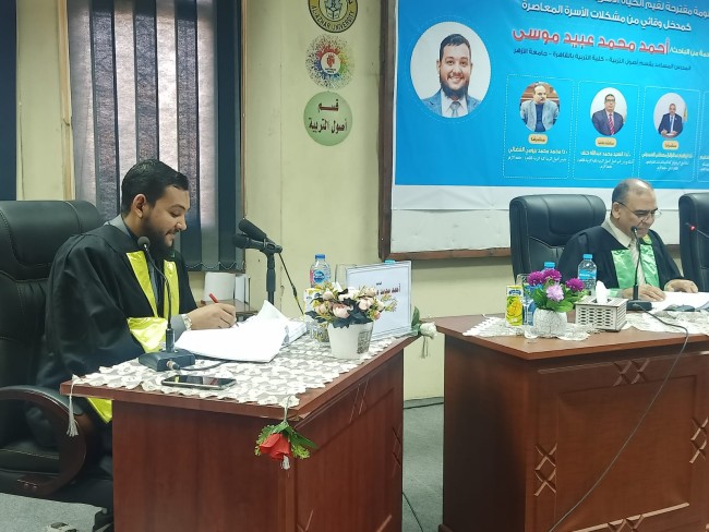 صورة تذكارية للباحث أحمد عبيد مع النائبان أحمد الشريف ومحمود تركي