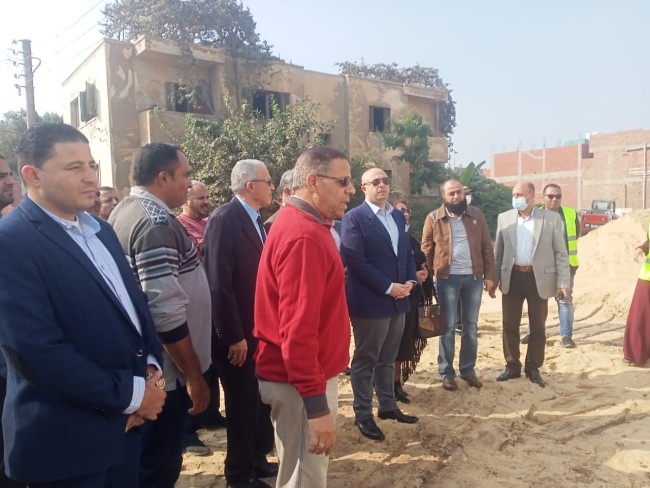 جانب من مرافقة النائب عبدالحكيم مسعود لمحافظ بني سويف