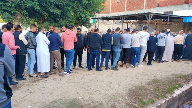 رئيس برلمانية الحزب يتلقى العزاء في فاطمة محرم