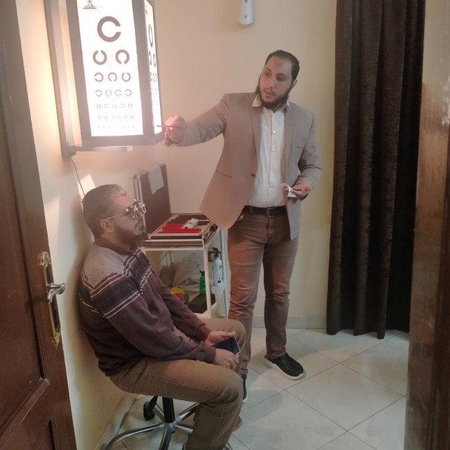 جانب من الفحص بالقافلة