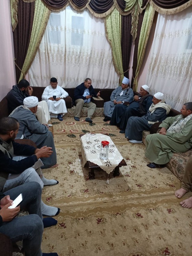 جانب من لقاء النائب أحمد العرجاوي بالأهالي