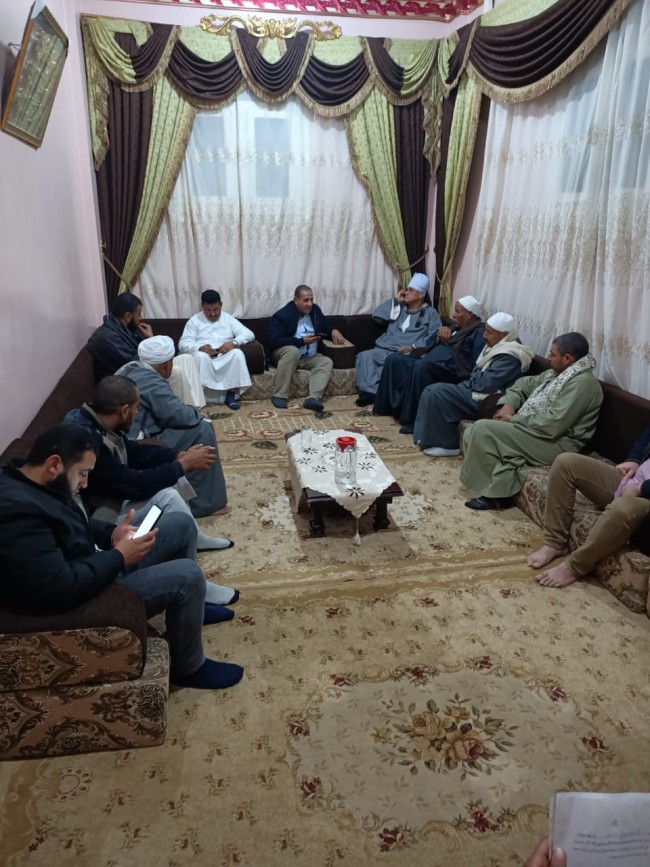جانب من لقاء النائب أحمد العرجاوي بالأهالي