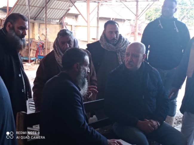 النائب أحمد حمدي يلتقي بتجار الوكالة
