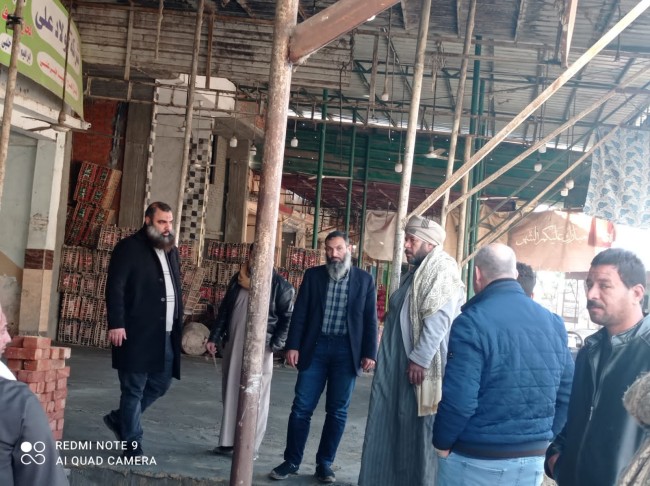 النائب أحمد حمدي يلتقي بتجار الوكالة