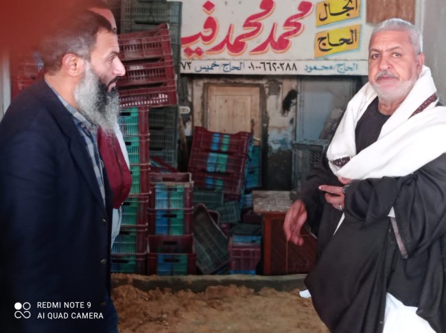 النائب أحمد حمدي يلتقي بتجار الوكالة