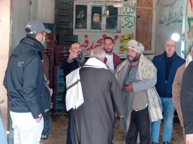 النائب أحمد حمدي يلتقي بتجار الوكالة