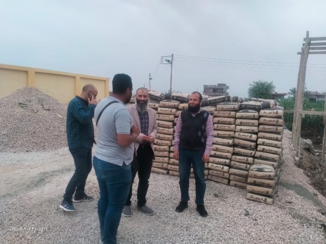 جانب من جولة النائب بمعمل القزاز