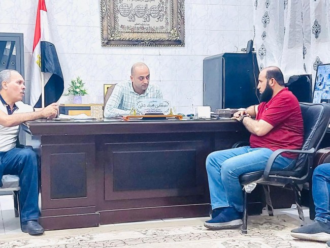 جانب من لقاء أبو خطيب مع رئيس مجلس مدينة أبو المطامير