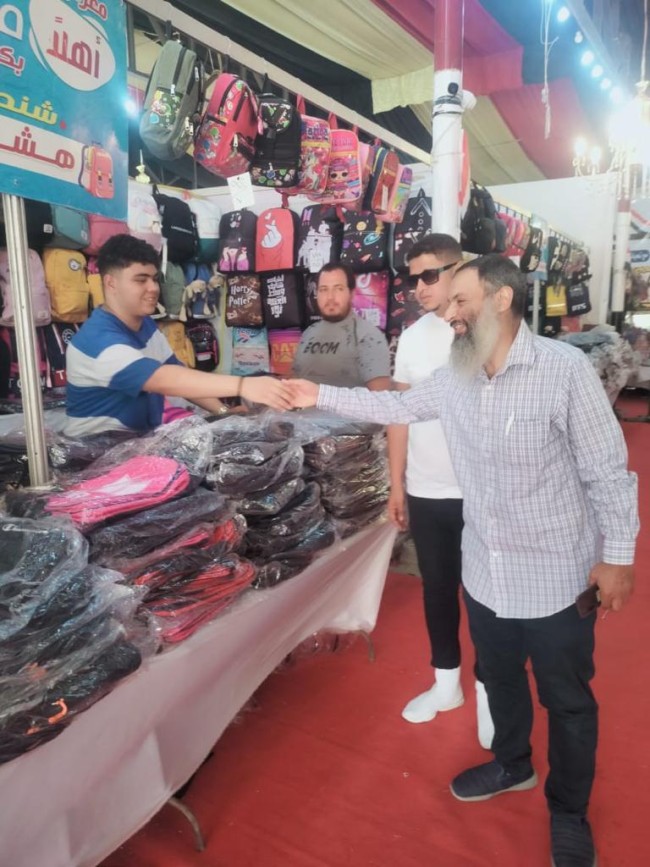 جانب من مشاركة النائب أحمد حمدي في افتتاح معرض "أهلا مدارس" بكفر الدوار