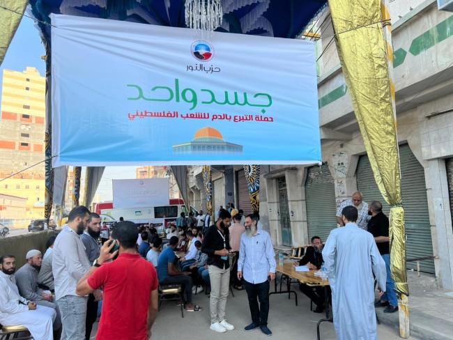 جانب من مشاركة النائب أحمد حمدي في حملة جسد واحد