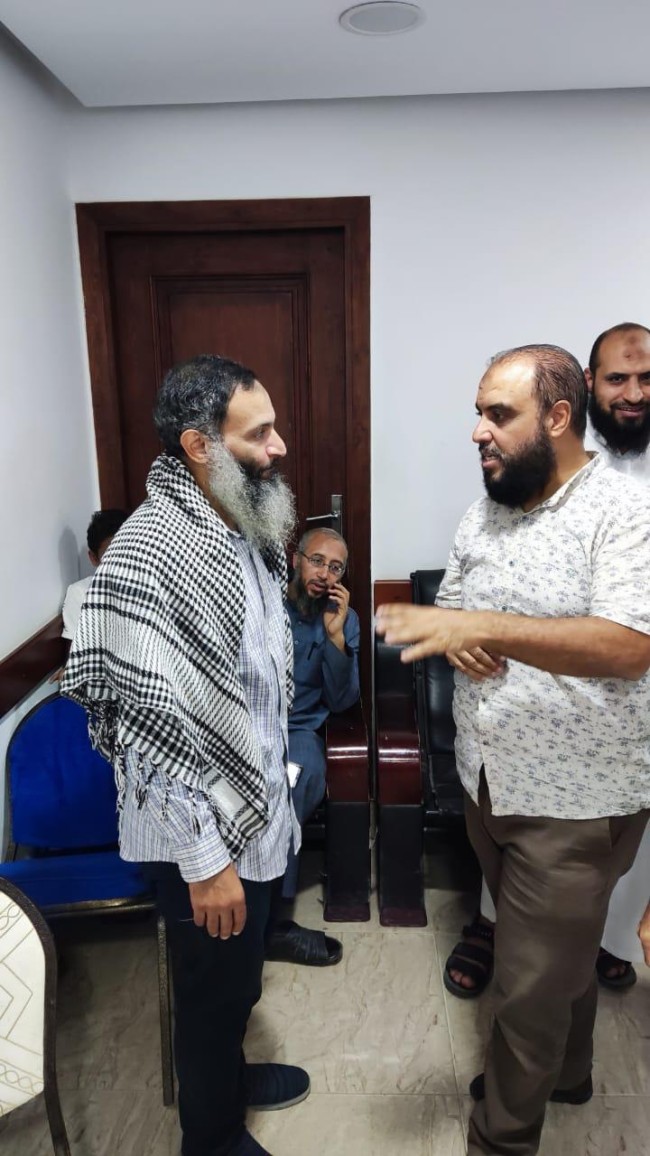 جانب من مشاركة النائب أحمد حمدي في حملة جسد واحد