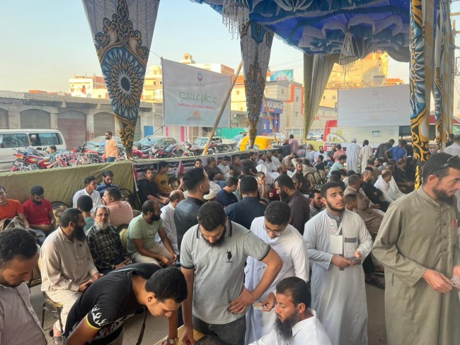 جانب من مشاركة النائب أحمد حمدي في حملة جسد واحد