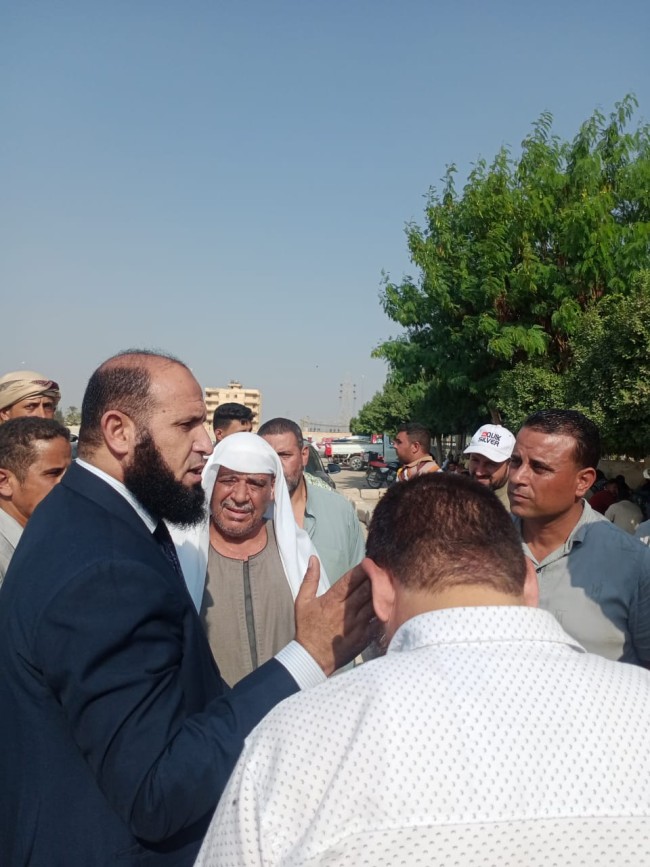 جانب من زيارة المرضى