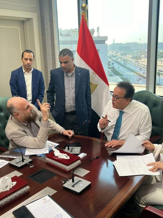 جانب من لقاء النائب بوزير الصحة