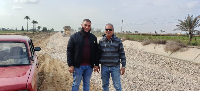 جانب من متابعة الطريق