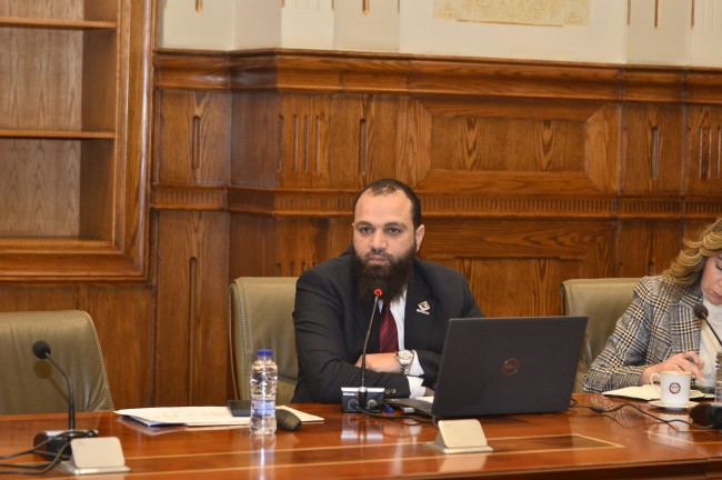 النائب محمود تركي أثناء مناقشة الدراسة