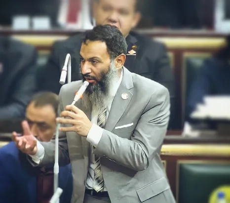 بعد شكاوي الكهرباء المتعددة.."حمدى" يزف البشري لأهالي كفر سليم  واسطوفان والمنشيه الجديده