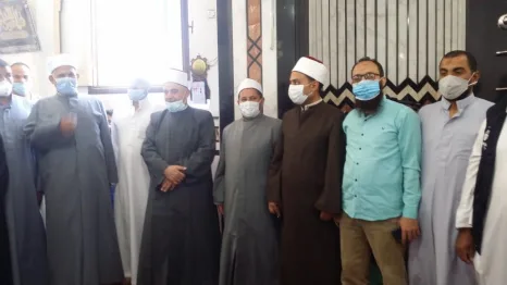 استجابة لطلب "حمدي"..قيادات الأوقاف تفتتح وتفرش مسجد النصر بعوايد ضيف