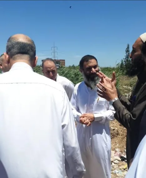 بالصور| "حمدي" يستمع لشكاوي أهالي"الكراكول" وعلي رأسها القمامة