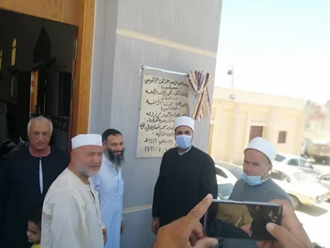 بالصور| "حمدي" يشارك فى افتتاح مسجد السناوي الحمراء الغربي بعد صرف الفرش له