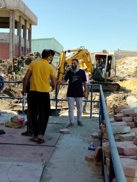 قبيل العيد.."حمدي" يزف البشرى لأهالي منطقة الكنائس وخط الكريون(صور)