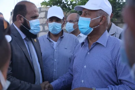 "أبوخطيب" يستقبل وزير النقل بالنوبارية لتفقد مسار القطار الكهربائي.. ويطالبه بإنهاء ازدواج طريق أبو المطامير الصحراوي