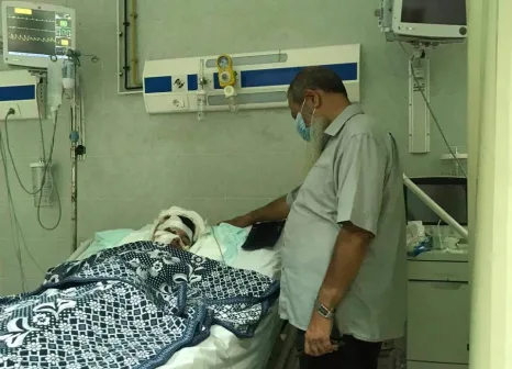صلاح عبدالمعبود يزور مصابي حادث فريق السرعة.. ويشيد بالرعاية الطبية المقدمة لهم بمستشفى جامعة المنوفية