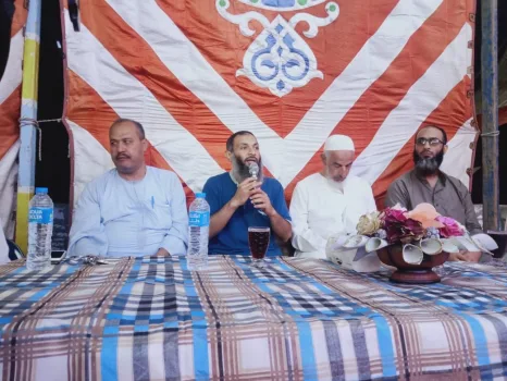 بالصور| "حمدي" يزور عزب الجيزة والسطح والشريف.. ويؤكد السعي في حل مشكلة الآثار