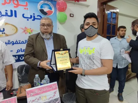 في حفل تكريم الأوائل بالفيوم.. "أبو سعاد":  فرحة الوالدين بأبنائهم تفوق فرحتهم بأنفسهم