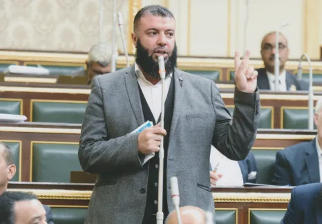 رئيس "برلمانية النور" يشيد بقرار الرئيس بإلغاء مد حالة الطوارىء
