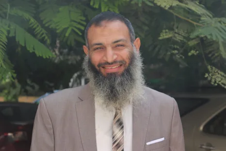 تغيير محول كهرباء منطقة السناهرة لحل مشكلة ضعف التيار الكهربائي ڜش