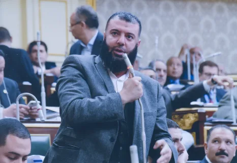 رئيس"برلمانية النور" لـ"وزير التعليم": الأهالي تشكو والطالب يئن ألا تشعر بهم؟!