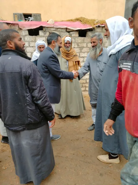 "حمدي" يزور مسجد قريه ال ١٠٠ خط ب"كوم اشو" ويستمع لشكاوى الأهالي