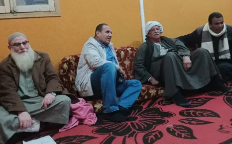 النائب أحمد العرجاوي يلتقي بأهالي قرية العشرة وتوابعها ضمن جولاته الميدانية بأبوحمص