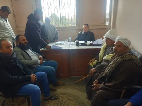 جانب من لقاء الأهالي بنائب رئيس مجلس مدينة ناصر