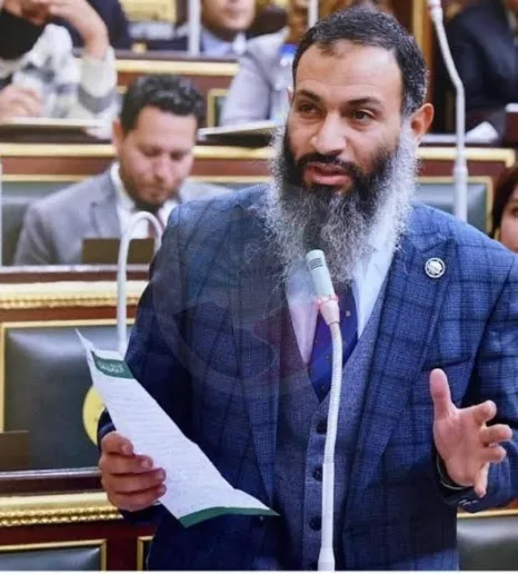 أحمد حمدي يتقدم بطلب إحاطة بشأن تأخر رصف الحارة البطيئة أمام شركة البرتقال