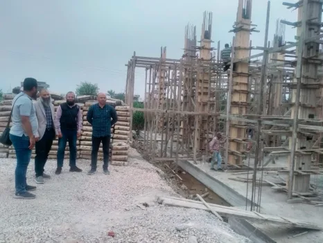 بالصور.. أحمد حمدي يتابع أعمال إنشاء الوحدة الصحية بعمل القزاز