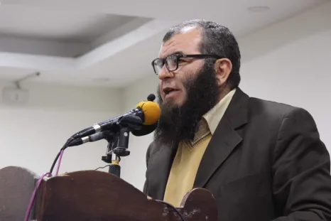 رئيس حزب النور مستنكرًا تصريحات "إبراهيم عيسى": الدستور نص على "الشريعة الإسلامية"