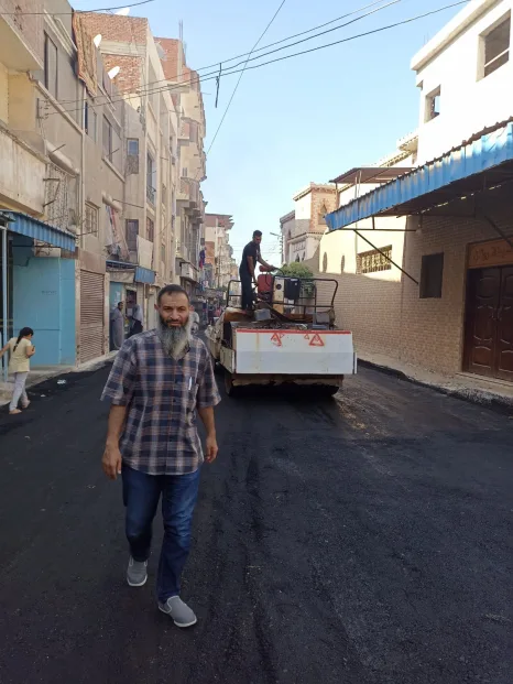 جانب من متابعة أعمال الرصف
