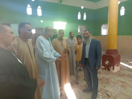 خلال زيارته الميدانية لقرية "أبيس 5/2".. النائب أحمد حمدي يتابع أعمال إحلال وتجديد مسجد القرية ويستمع لمطالب الأهالي.. صور