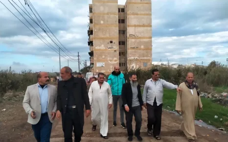 "حمدي" يلتقي رئيس الوحدة المحلية لقرية بولين.. ويجتمعان بأهالي قرية بوادي لوضع الحلول المناسبة لتراكم مياه الصرف والأمطار في عدة مناطق.. صور