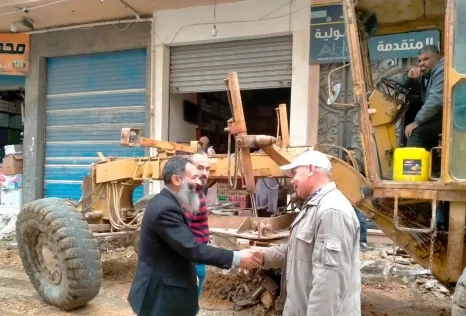 النائب أحمد حمدي يحصل على موافقة بعمل 5 كم شبكة صرف صحي داخل مدينة كفر الدوار.. صور