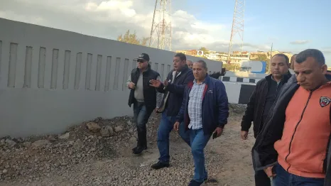 بحضور "العرجاوي".. لجنة من مجلس مدينة أبو حمص تعاين موقع إنشاء طريق خدمات للعزب المجاورة لكوبري المزلقان الجديد.. صور