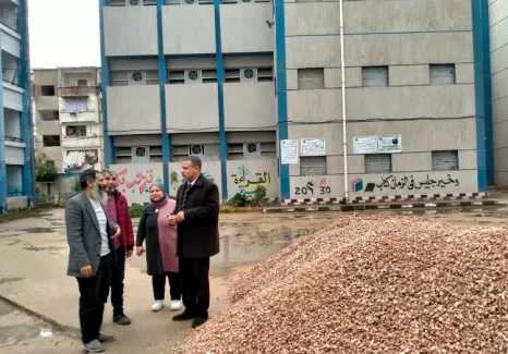 بالصور.. النائب أحمد حمدي يزور مدرسة كفر الدوار الثانوية الفنية للبنات للوقوف على احتياجاتها