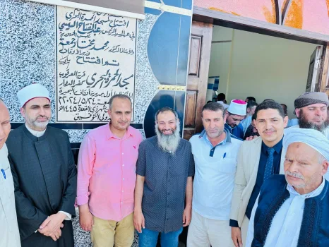 النائب أحمد حمدي يشارك الأهالي فرحتهم بافتتاح مسجد عزبة الحمرة بقرية العرقوب في سيدي غازي.. صور