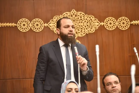 النائب محمود تركي أمام "الشيوخ": التغيرات المناخية قضية أمن قومي.. ونحتاج مؤشرات أداء واقعية للتحول الأخضر