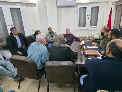 خير الله يلتقي أهالي شارع "الجمهورية" بالعامرية لبحث تداعيات مسار القطار السريع